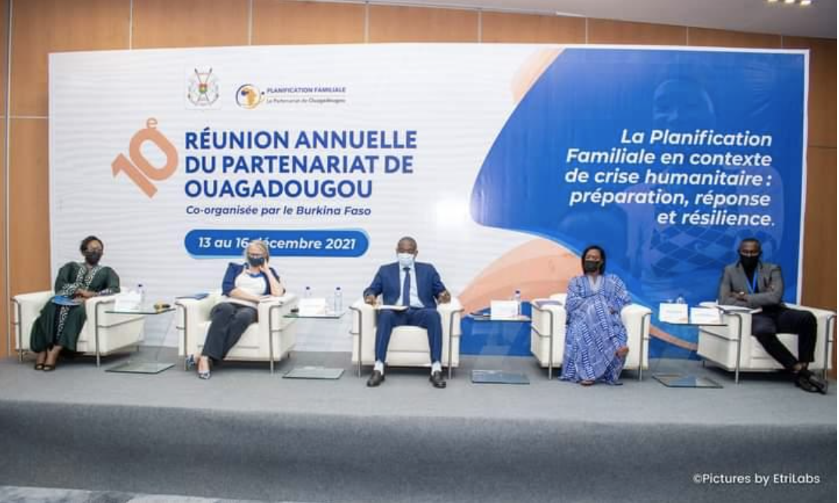 Bannière: "Réunion annuelle du Partenariat de Ouagadougou: La Planification Familiale en context do crise humanitaire: préparation, réponse et résilience."
